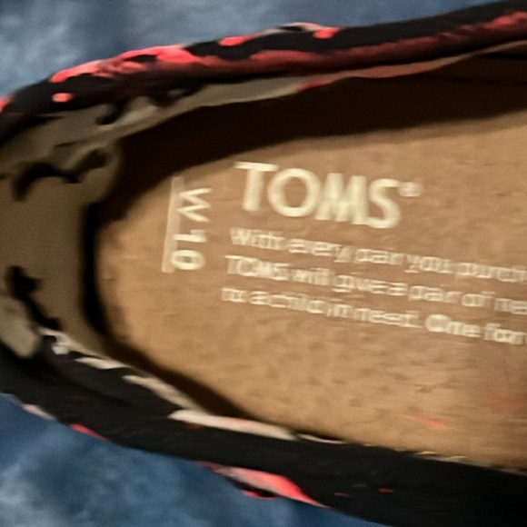 TOM’S Women’s Flats! NWOT size 10! Neon and Glow in the Dark! - Picture 8 of 12